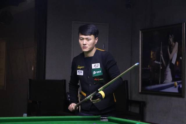 凭借末节的 凭借末节的